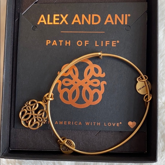 I don’t wear bracelets anymore. - Picture 4 of 4